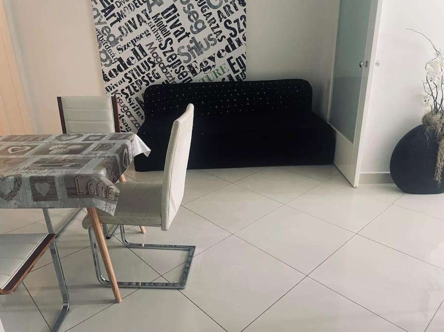 בודפשט Fashion Apartman 1 In The Center מראה חיצוני תמונה